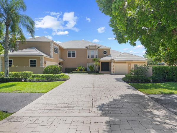 11875 Pebblewood Drive, Unit 201, Wellington, FL 33414