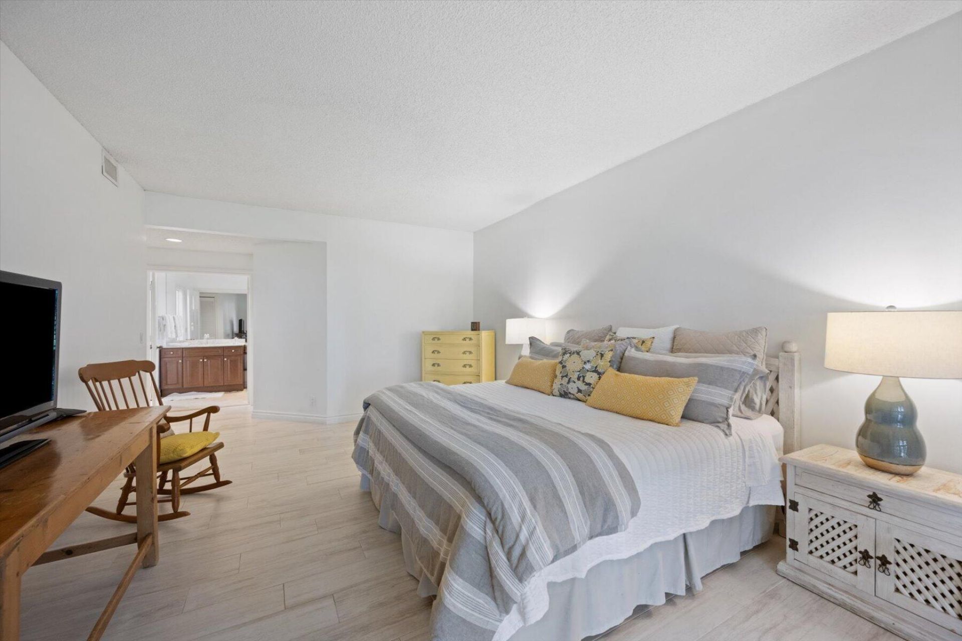 11875 Pebblewood Drive, Unit 201, Wellington, FL 33414 Photo