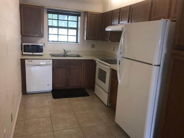 2650 Greenwood, Unit 2160, Boca Raton, FL 33431 Photo