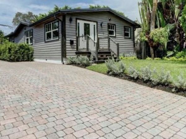 833 Ardmore Road, West Palm Beach, FL 33401