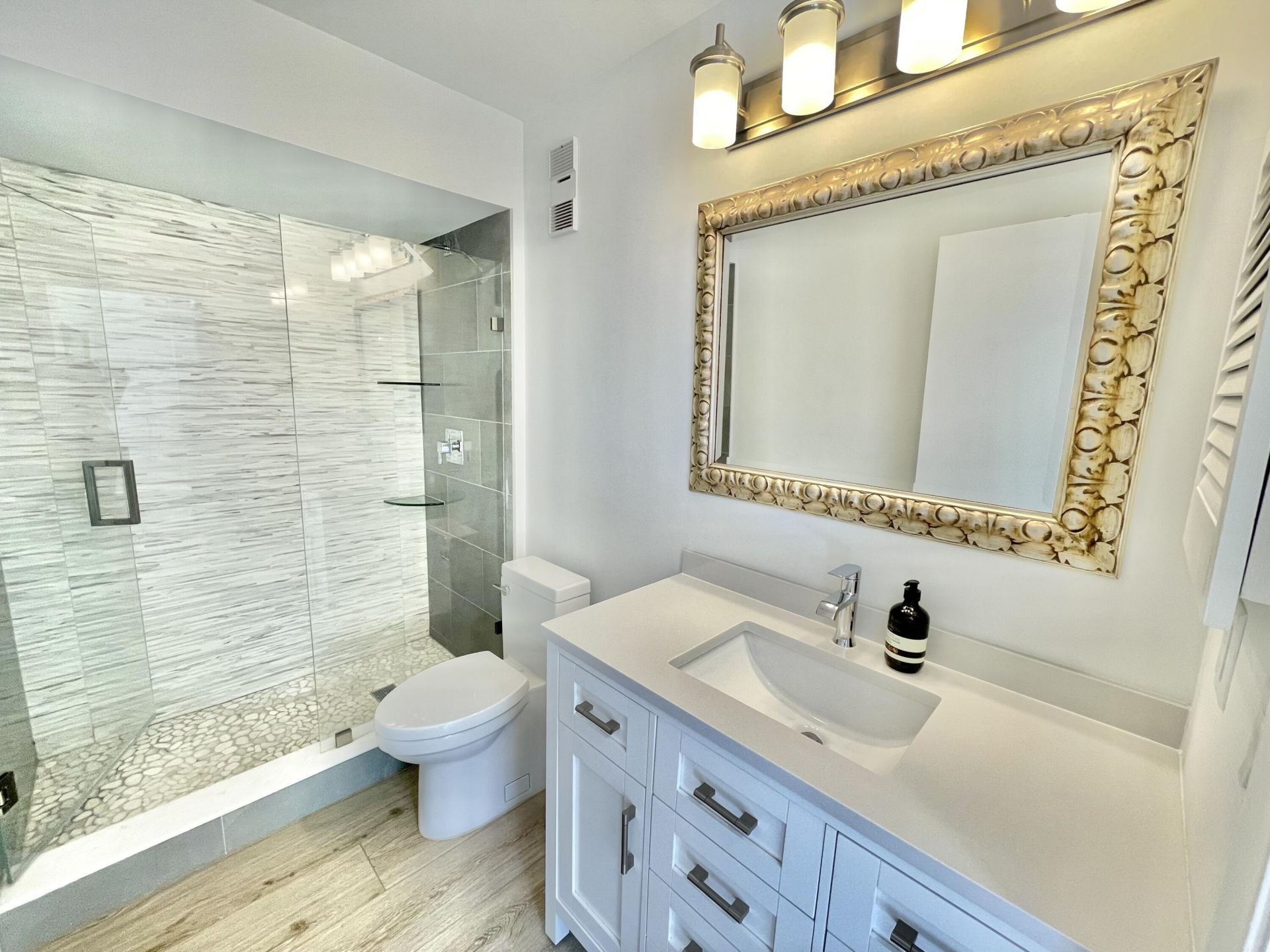 359 Prestwick Circle, Unit 2, Palm Beach Gardens, FL 33418 Photo