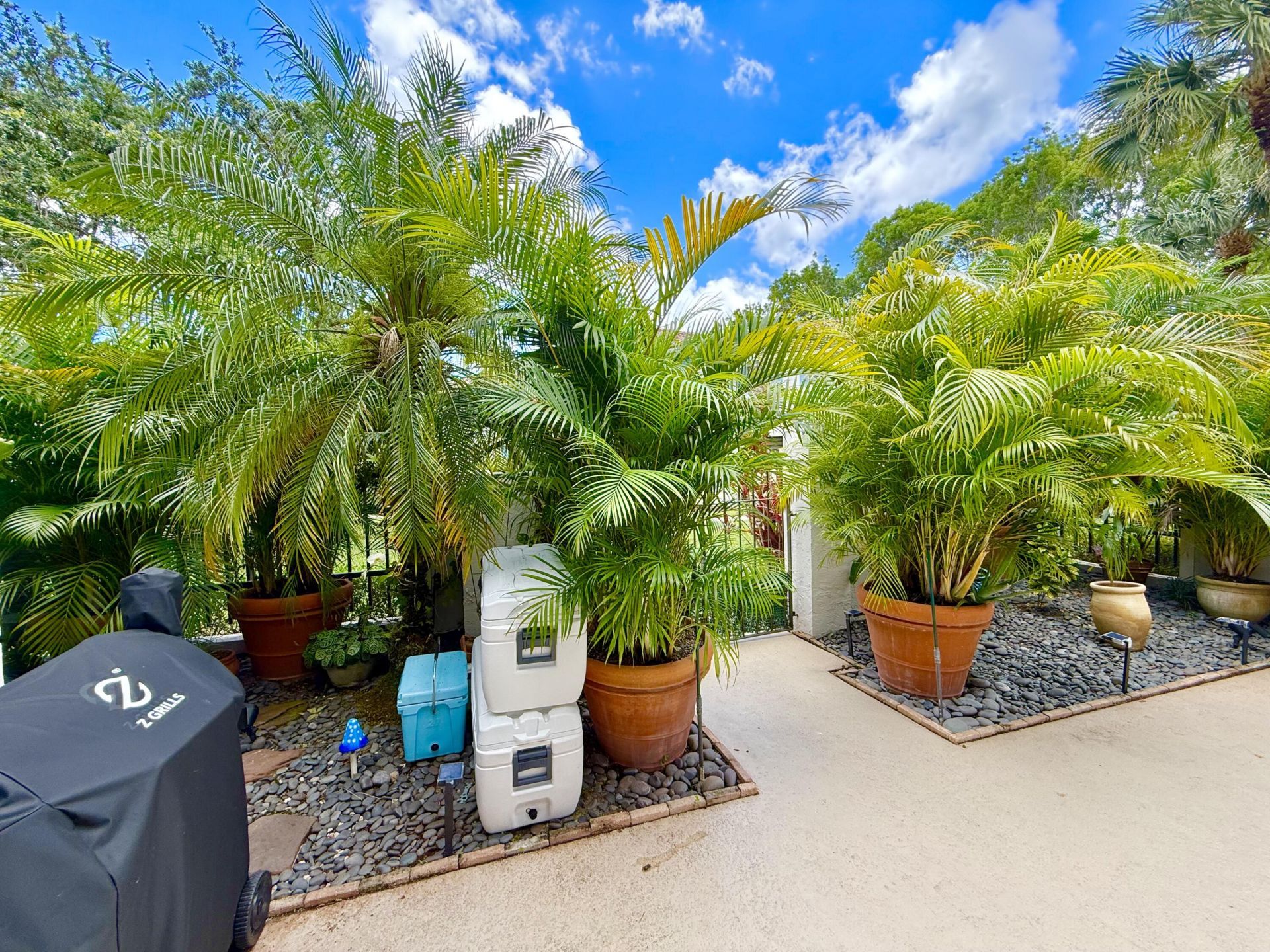 359 Prestwick Circle, Unit 2, Palm Beach Gardens, FL 33418 Photo