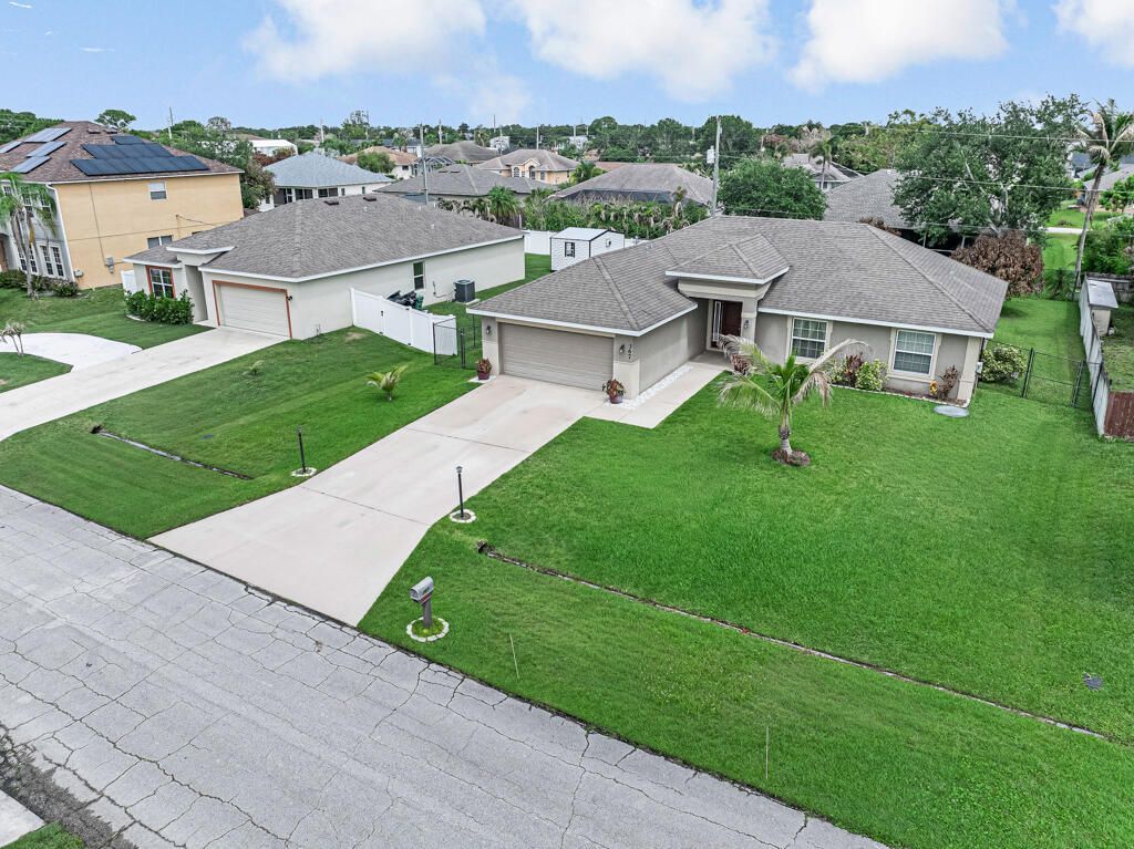 367 SW Grimaldo Terrace, Port Saint Lucie, FL 34984 Photo