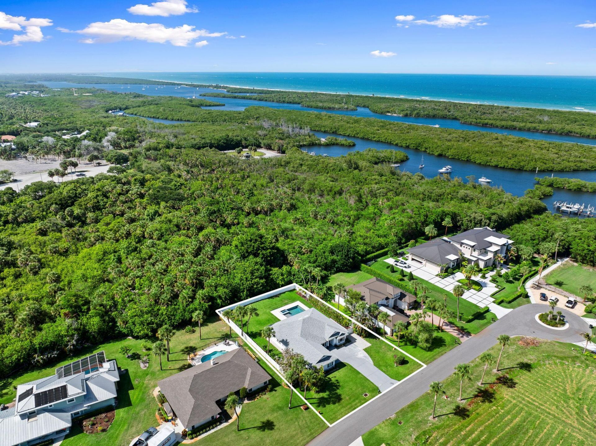 8361 SE Pilots Cove Terrace, Hobe Sound, FL 33455 Photo