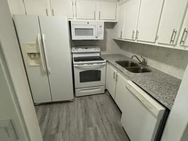 244 Windsor K, West Palm Beach, FL 33417