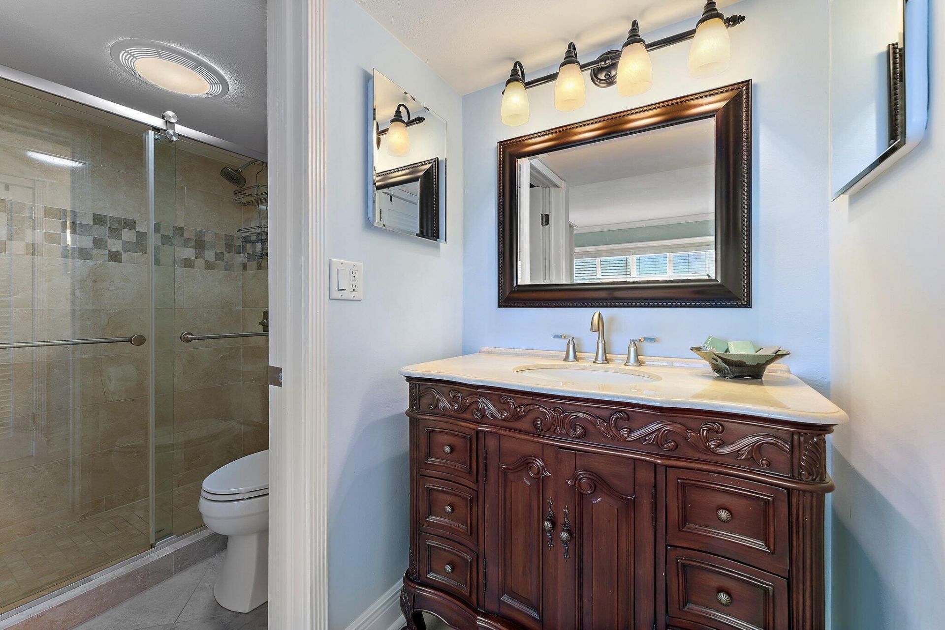 33 S Ocean Avenue, Unit 502, Palm Beach Shores, FL 33404 Photo