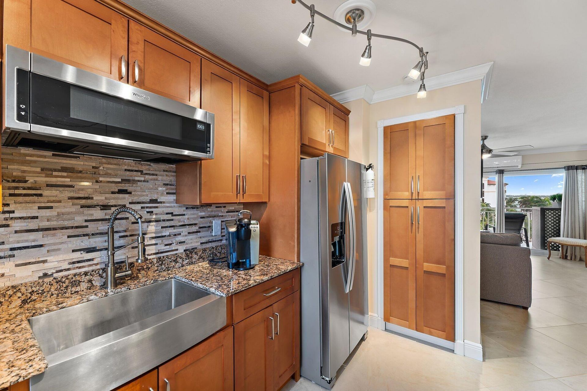 33 S Ocean Avenue, Unit 502, Palm Beach Shores, FL 33404 Photo