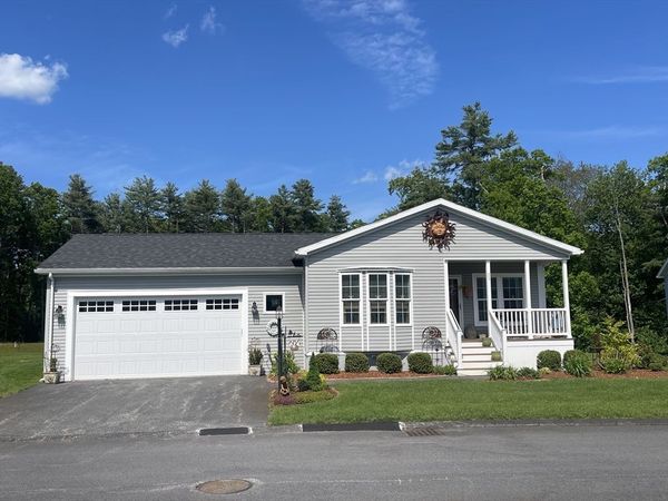 11 Sycamore Lane, Taunton, MA 02780