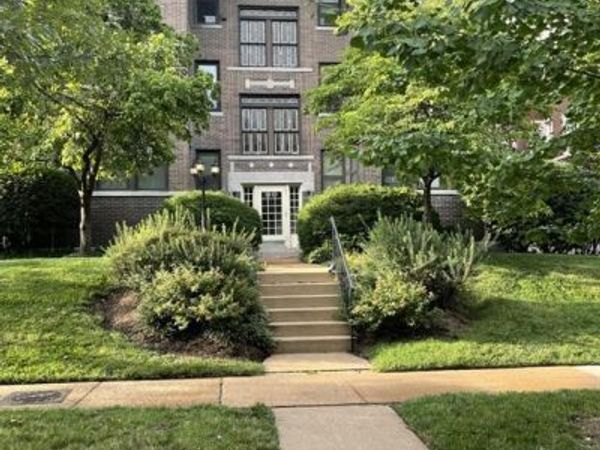5527 Waterman Boulevard , St Louis, MO 63112