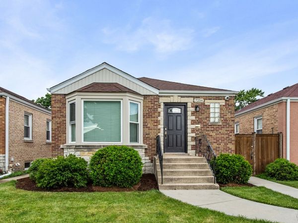 7254 N Osceola Avenue , Chicago, IL 60631