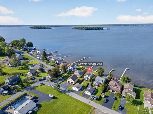 6989 Van Antwerp Dr , Cicero, NY 13039