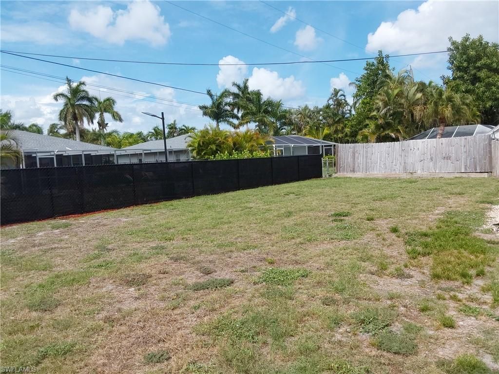 525 Coral Dr , Cape Coral, FL 33904 Photo
