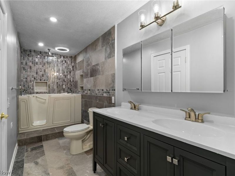 2219 34th Street NW, Canton, OH 44709 Photo 16
