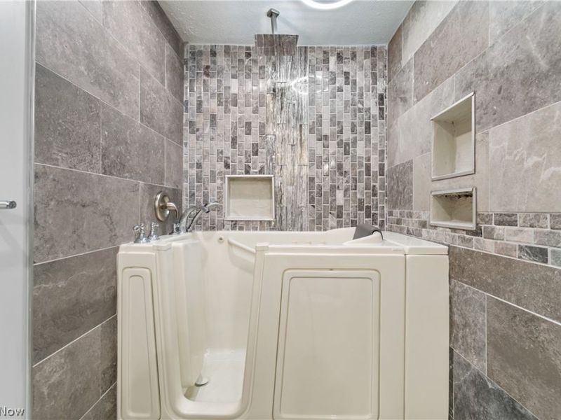 2219 34th Street NW, Canton, OH 44709 Photo 17