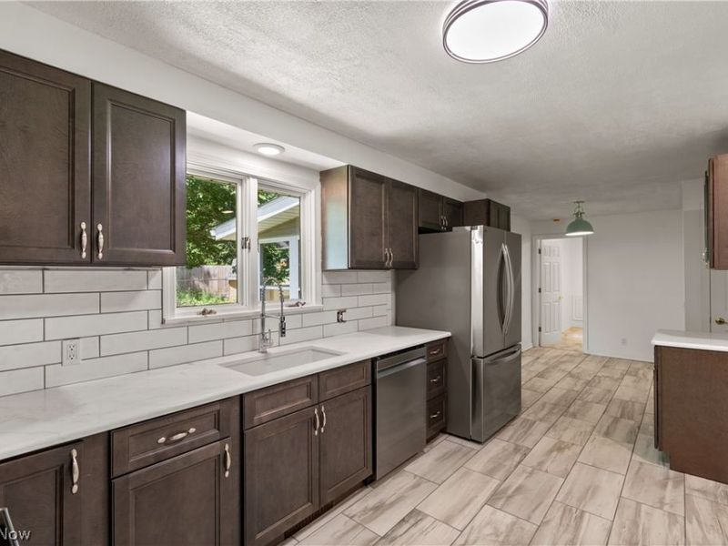 2219 34th Street NW, Canton, OH 44709 Photo 8