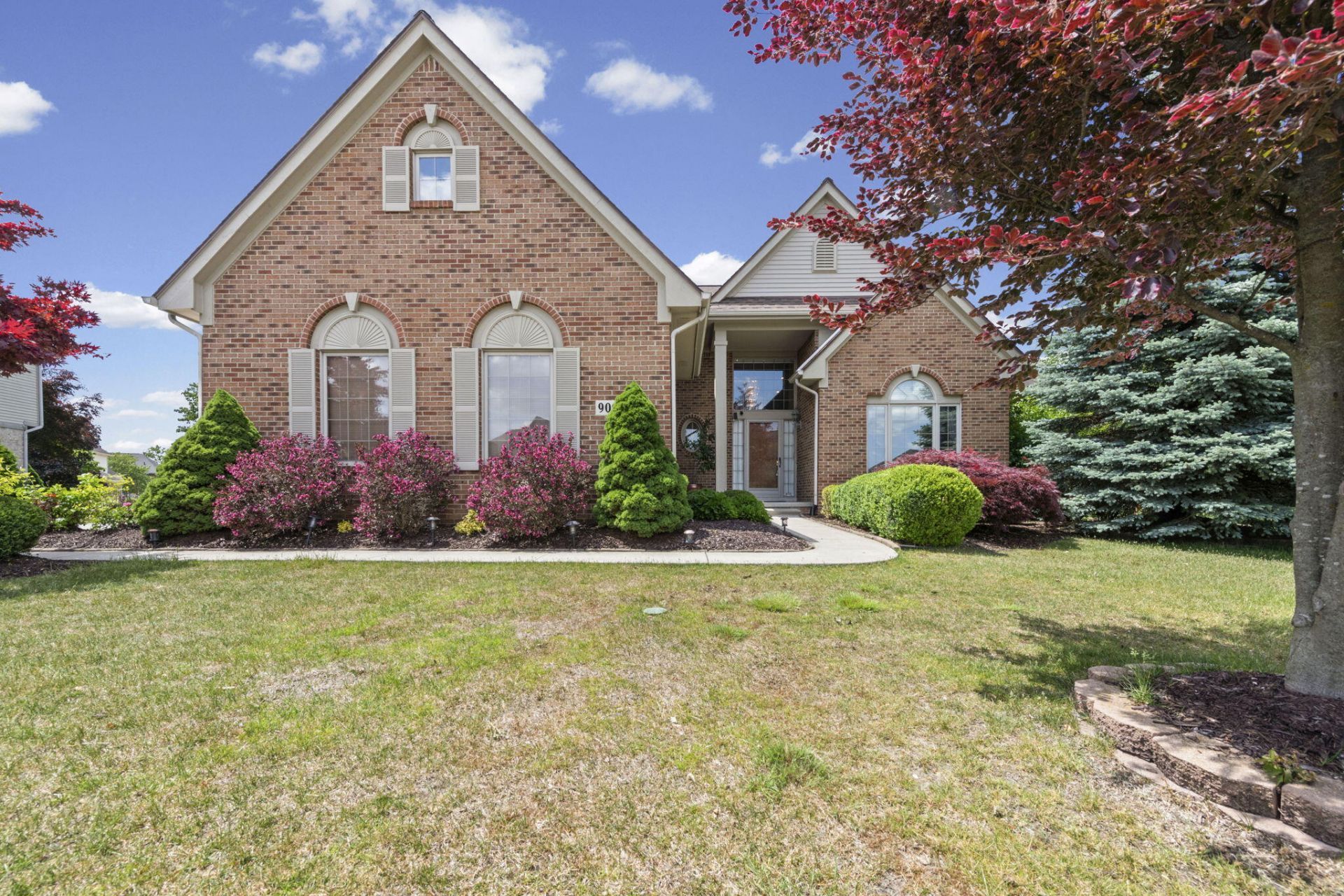 9094 Woodgrove Drive, Plymouth, MI 48170 Main Photo