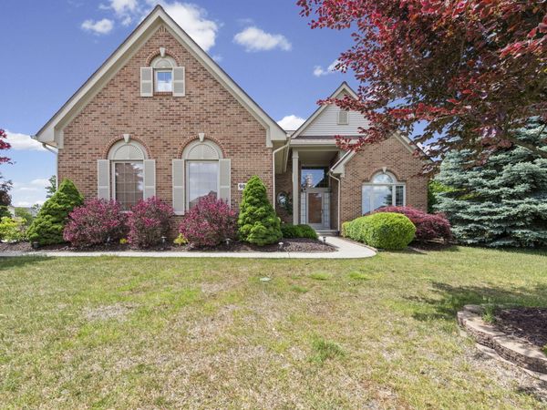 9094 Woodgrove Drive, Plymouth, MI 48170