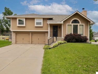 14504 J Circle, Omaha, NE 68137