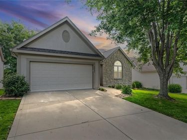 8655 N Britt Avenue, Kansas City, MO 64154