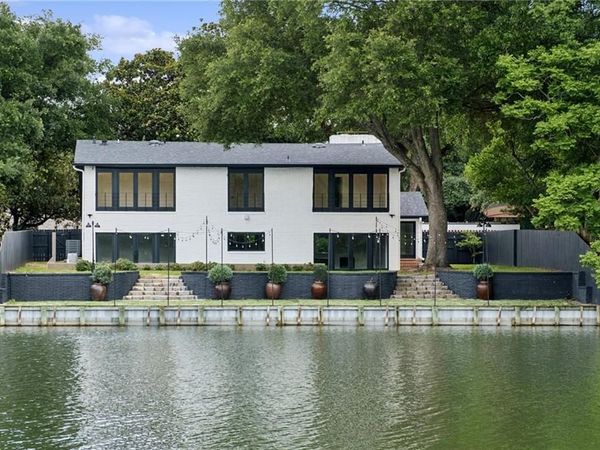 8 PARK ISLAND Drive , New Orleans, LA 70122