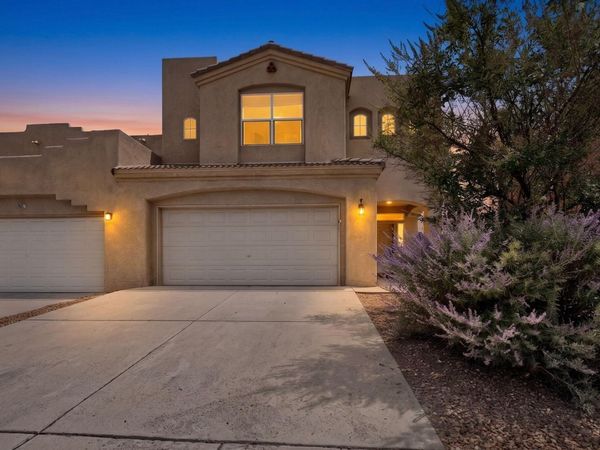 6512 Los Pueblos Place NW, Albuquerque, NM 87114