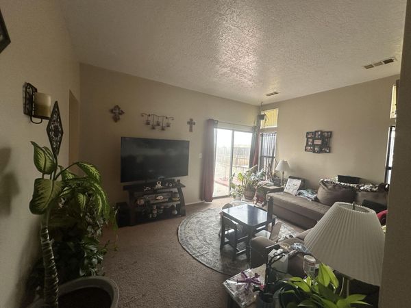 1825 Peach Road NE, Rio Rancho, NM 87144