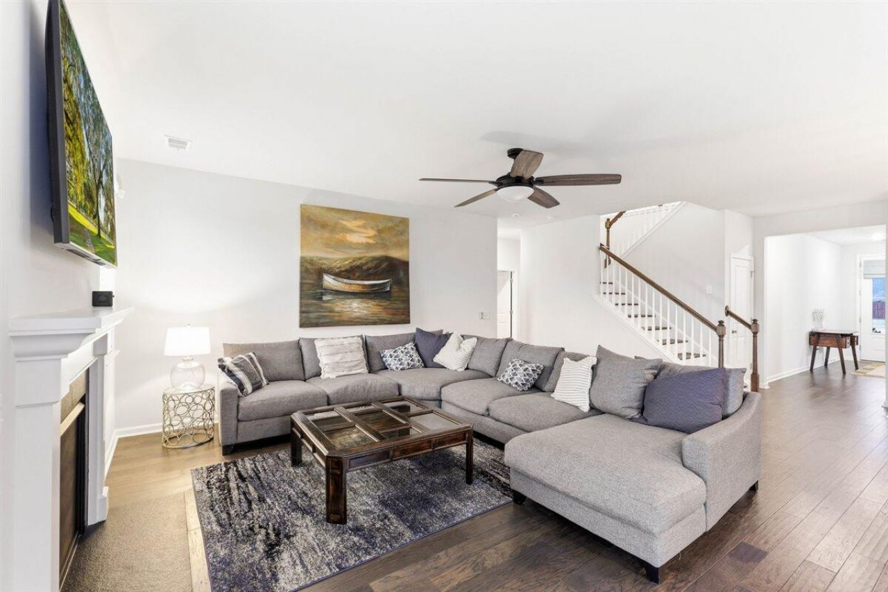 2724 Harmony Lake Drive Photo 19