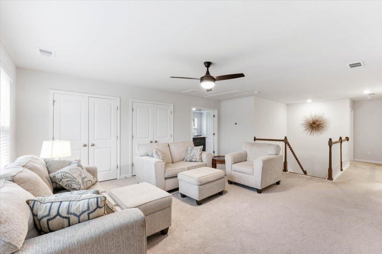 2724 Harmony Lake Drive Photo 20