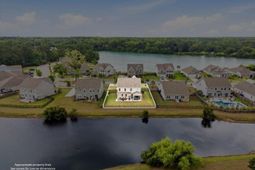 2724 Harmony Lake Drive photo 4
