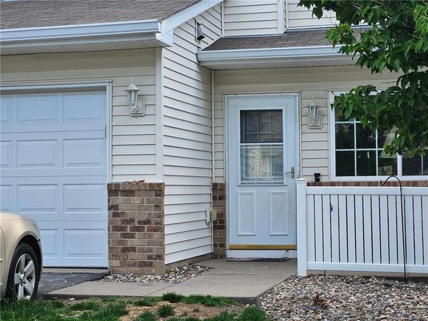 3560 Sterling Heights Drive, Unit B, River Falls, WI 54022