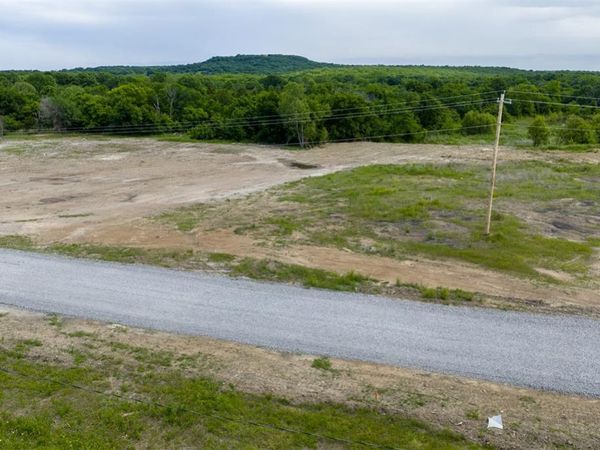 W Hwy 75 Highway, Henryetta, OK 74437