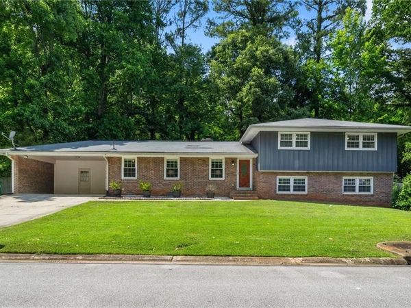 2690 Millwood Court , Decatur, GA 30033