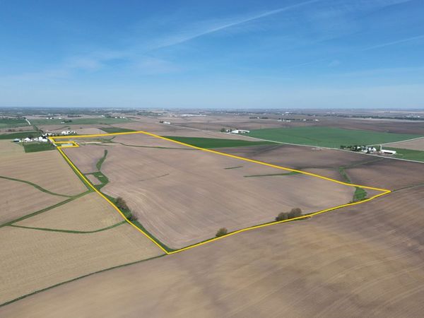 79th St. Dr. & 23rd Ave. Dr. , Marengo, IA 52301