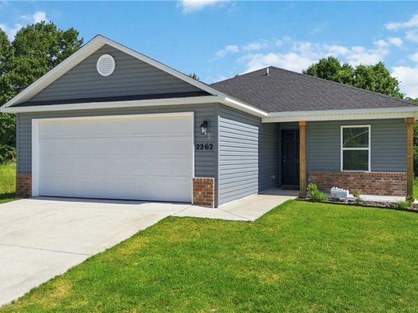 2262 S Ouachita Drive , Fayetteville, AR 72701