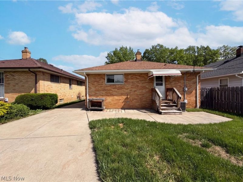 13606 Carpenter Road, Cleveland, OH 44125 Photo 5