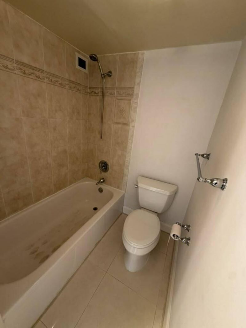 17021 N Bay Road, Sunny Isles Beach, FL 33160 Photo