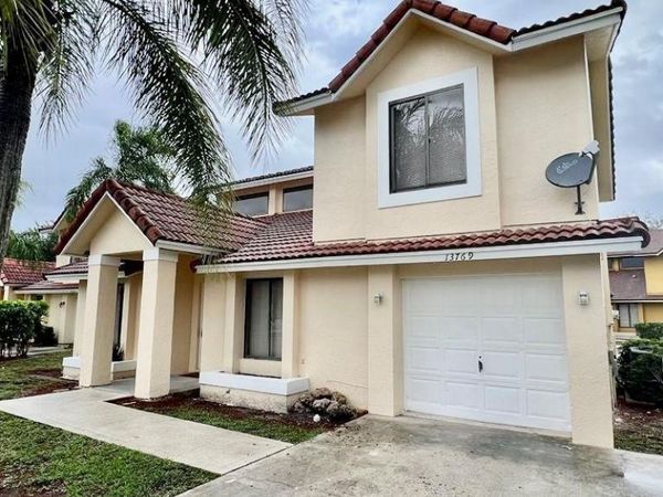 13769 Yarmouth Drive, Wellington, FL 33414