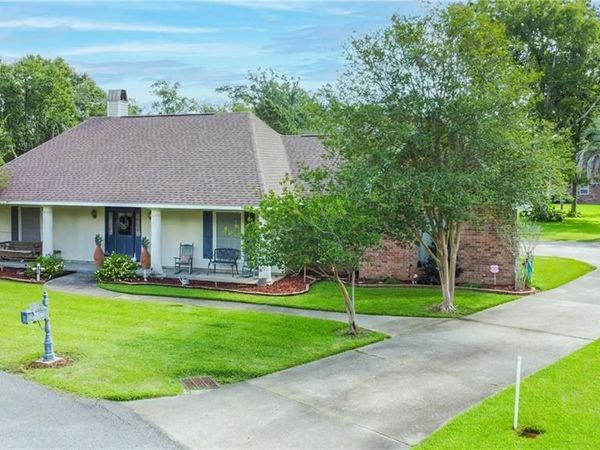 37161 SHADOW Court, Prairieville, LA 70769