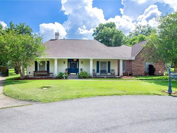 37161 SHADOW Court , Prairieville, LA 70769