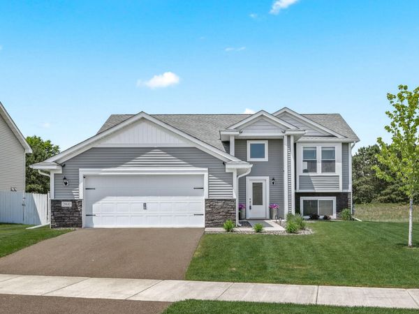 39610 Fallbrook Avenue , North Branch, MN 55056
