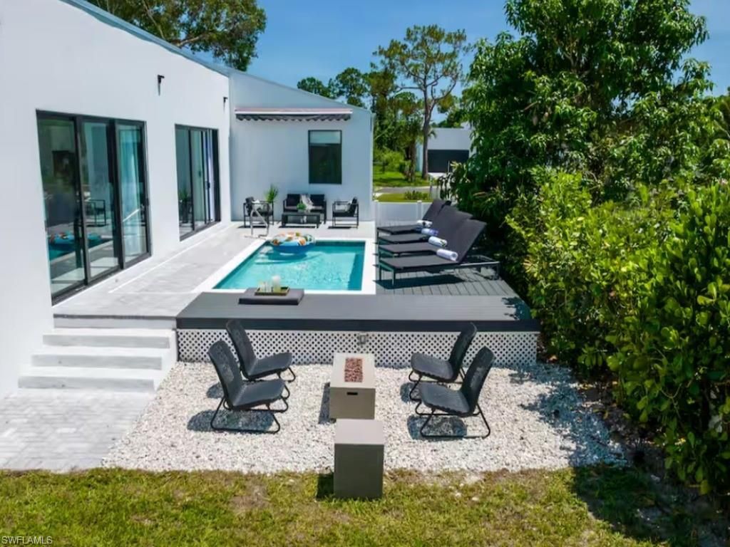 3015 Karen Dr , Naples, FL 34112 Photo
