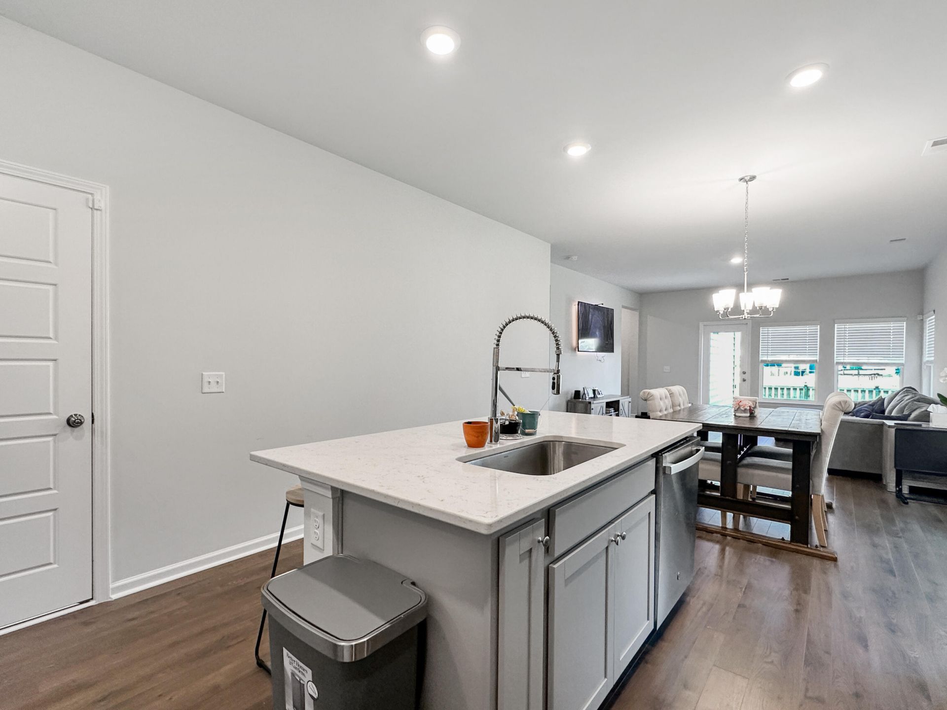 306 Blue Mountain Drive Photo 9