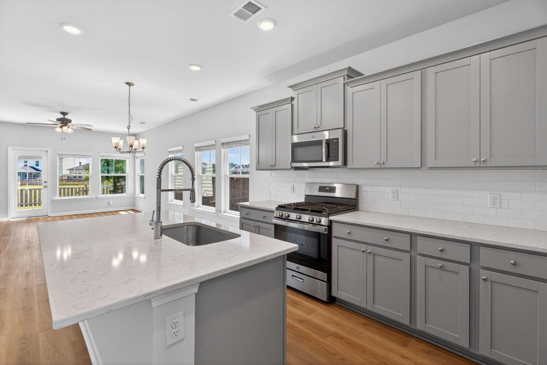 306 Blue Mountain Drive Photo 9
