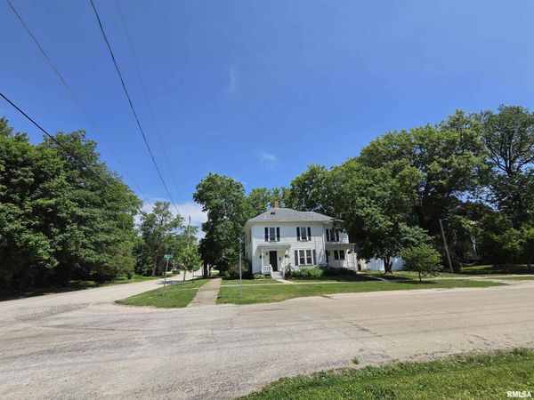 26 NW 3RD Street, Galva, IL 61434