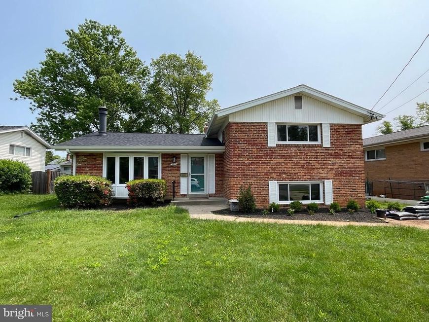 9913 Pomona Drive, Bethesda, MD 20817 Main Photo