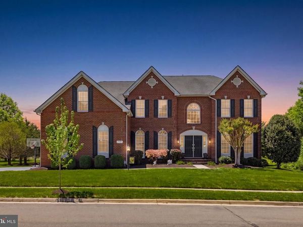 25785 FLYAWAY, CHANTILLY, VA 20152