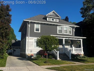 1023 Ontario Street, Port Huron, MI 48060