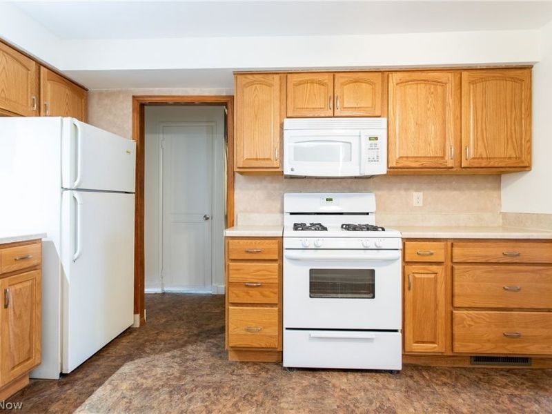 1582 Lee Terrace Drive, Wickliffe, OH 44092 Photo 6