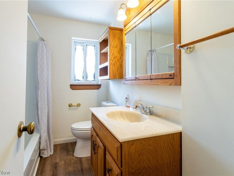 1582 Lee Terrace Drive, Wickliffe, OH 44092 Photo 8