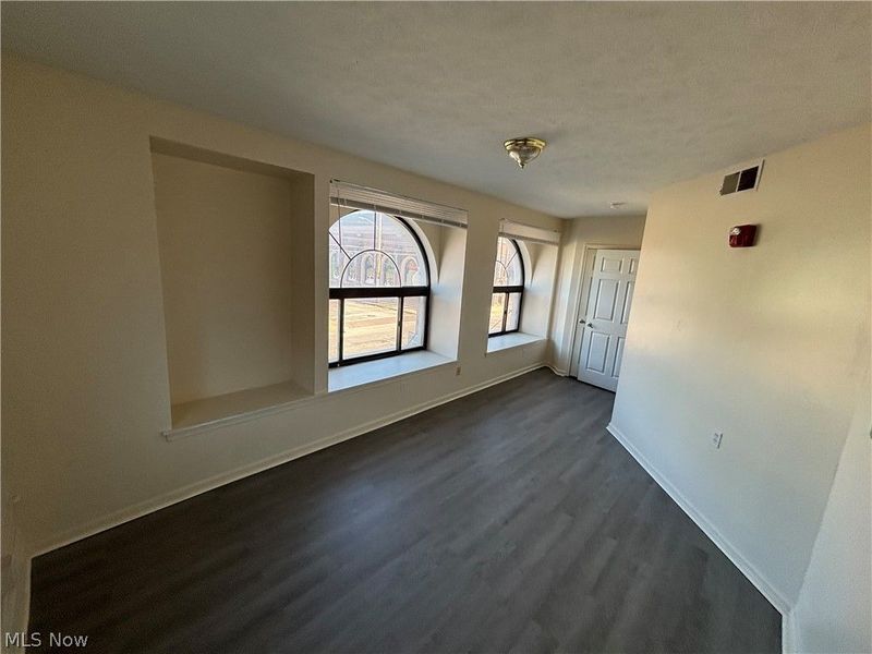 5644 Broadway Avenue, Unit 201, Cleveland, OH 44127 Photo 6